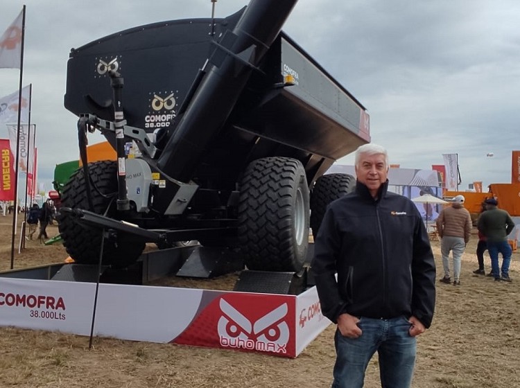 Comofra presentó en Agroactiva un nuevo modelo de tolvas de 38 mil litros que completan la línea Buho max