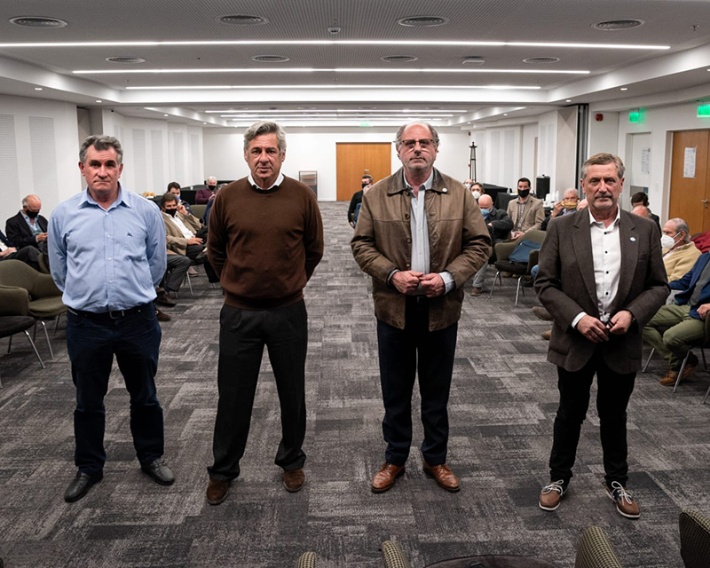 La Mesa de Enlace exige la eliminación de retenciones, un tipo de cambio único y la Ley Agroindustrial