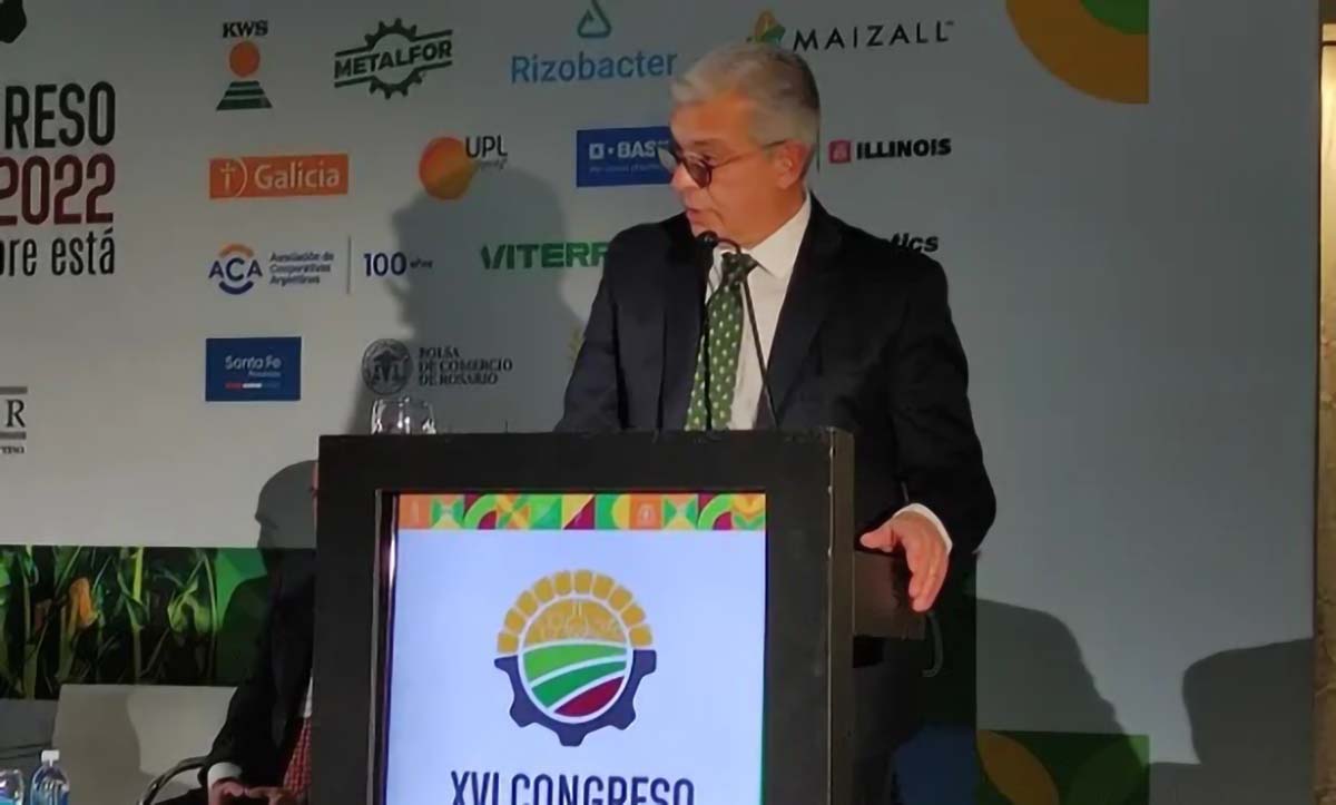 Julián Domínguez pidió disculpas por la escasez de insumos y gasoil