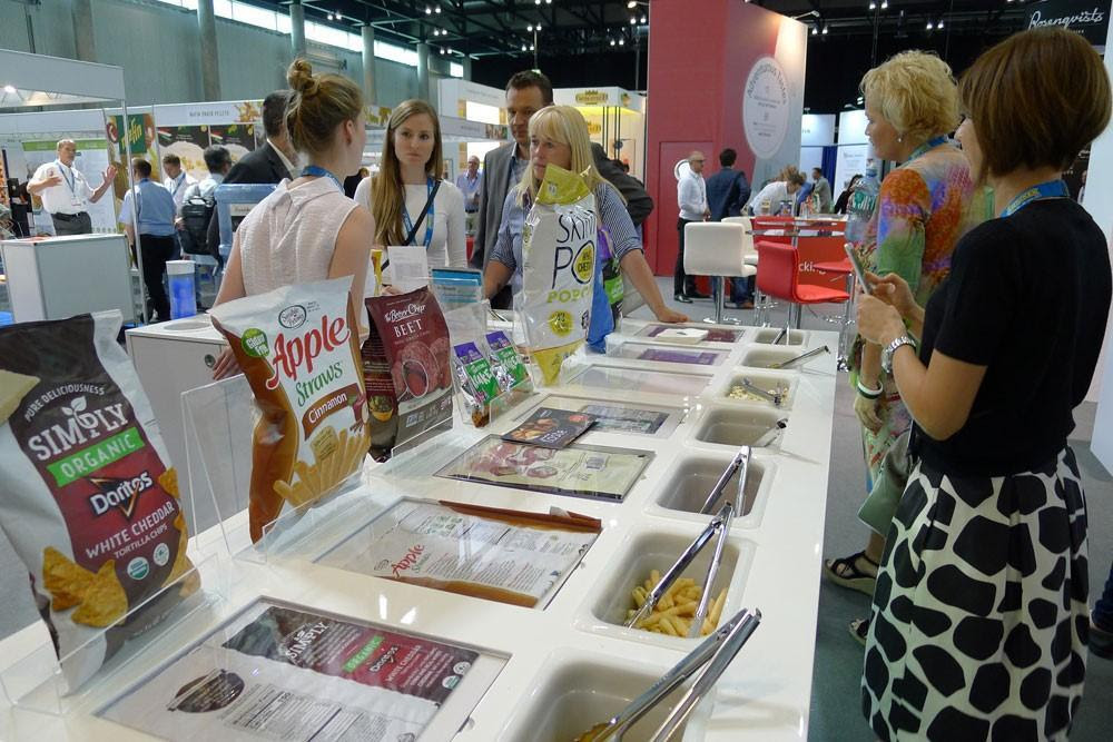 El maní argentino defiende su liderazgo en el mundo de los snacks europeos
