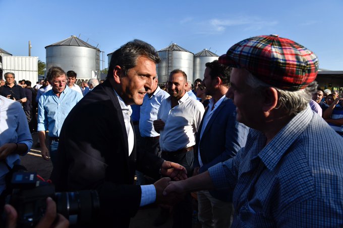 Lanzó el Gobierno en Villa María "Impulso tambero" para beneficiar a tambos de 5.000 litros diarios