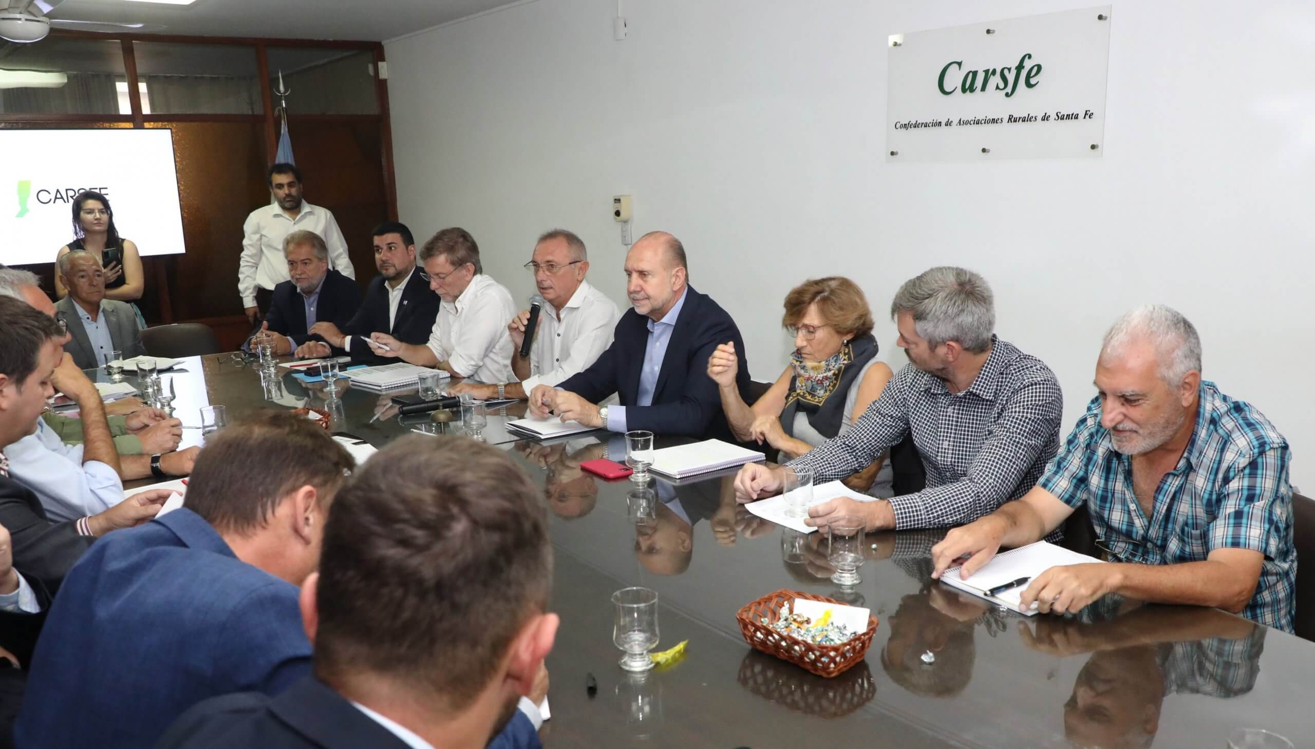 "Inminente catástrofe productiva" y desaparición de agricultores denuncia la asociación de productores de Santa Fe responsabilizando entre otros al gobernador Perotti