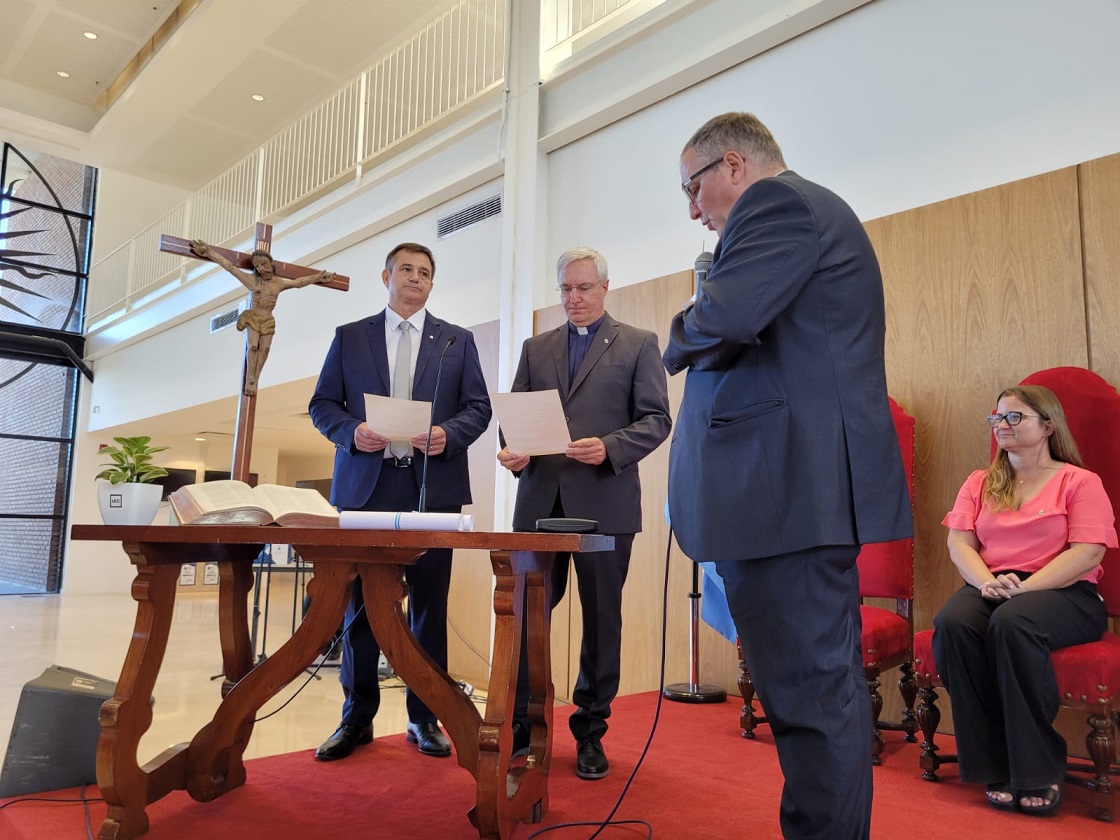 Leonel Alisio es el nuevo decano y reemplaza a Fernando Pedri en la Facultad de Ciencias Agropecuarias de la UCC