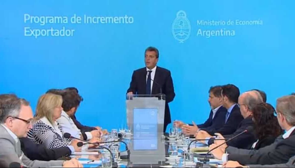 Anuncio de Massa: El nuevo “dólar agro” vale $300 y será para soja y algunas economías regionales
