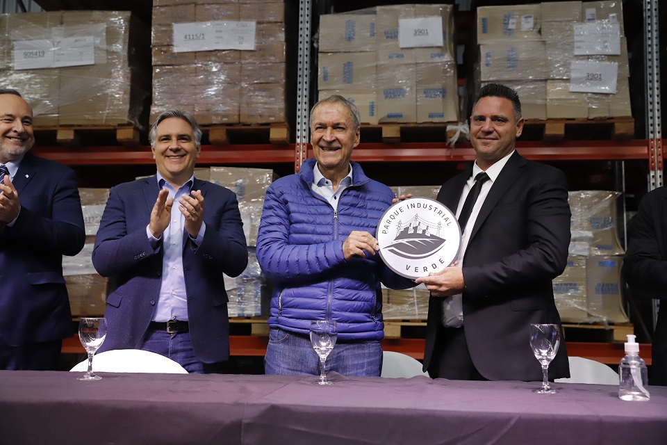 Schiaretti y Llaryora habilitaron el primer parque verde de Córdoba y Argentina
