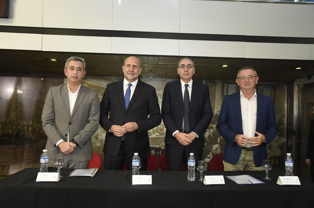 Con fuertes críticas al “dólar agro”, la Bolsa de Comercio de Rosario remató el primer lote de soja 2022/23