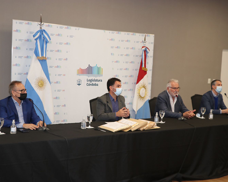 Caminos Rurales: asfaltarán 20,4 kilómetros en Villa Huidobro