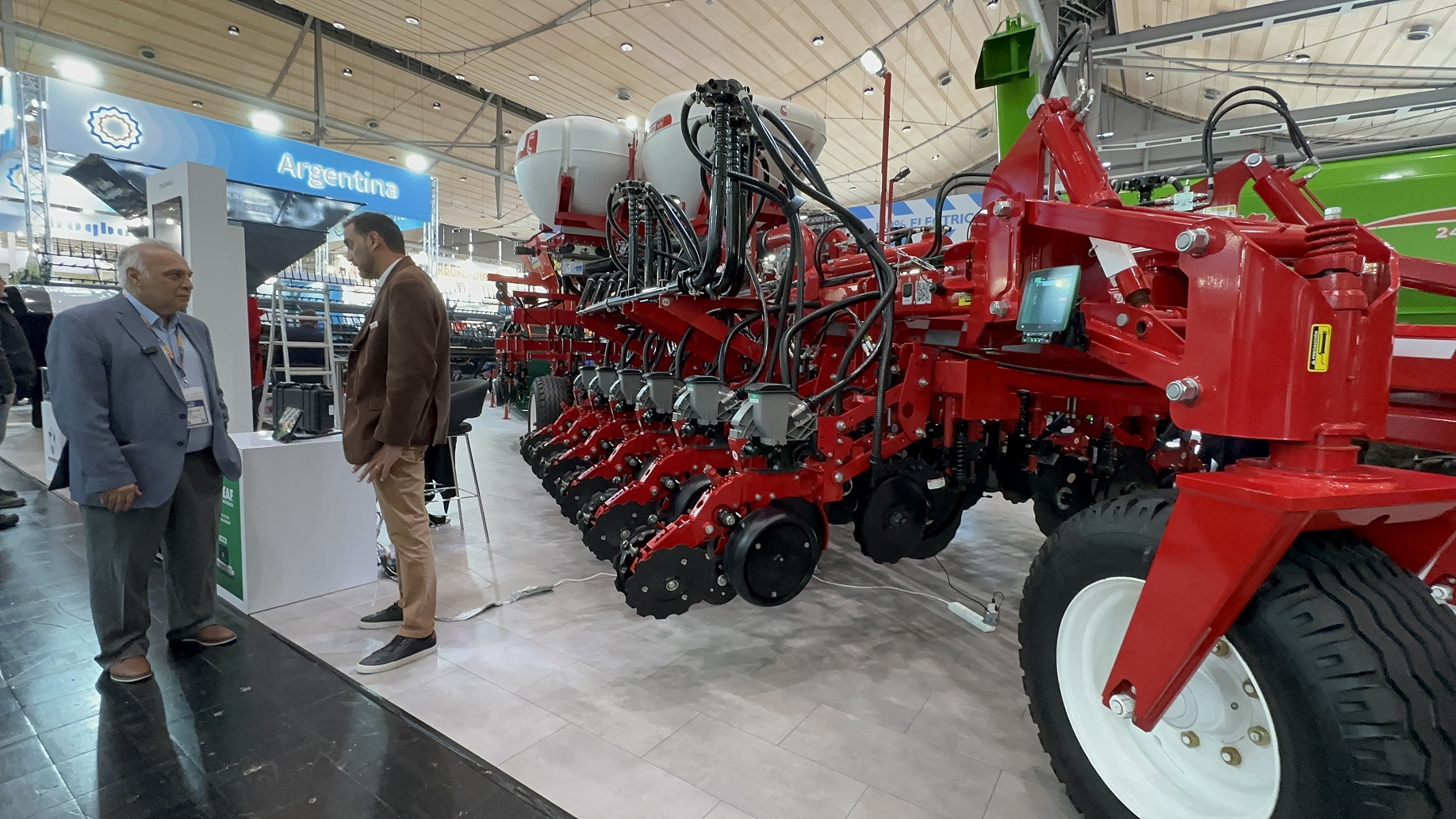 "El objetivo de Crucianelli es estar entre las cinco marcas a nivel global para 2030", dijo Diego Falcone en el marco de Agritechnica