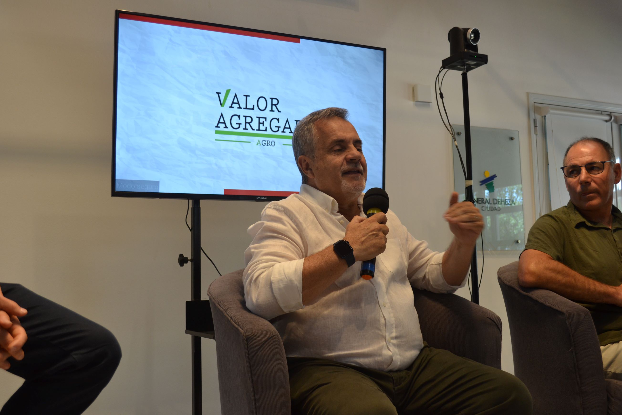Se concretó el primer día de diciembre la Jornada Agtech en Deheza con representantes de la industria del maní que marcan la economía de la región