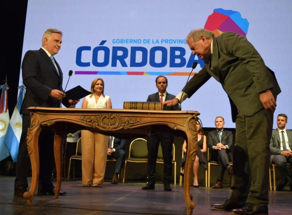 En Río Cuarto, Llaryora completó su gabinete de ministros