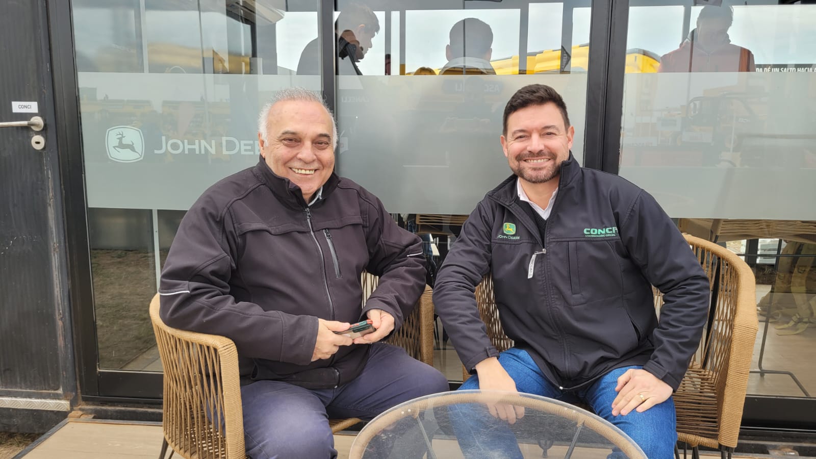 "Además de tener maquinarias disponibles, venimos con muchas ofertas, tanto desde Conci como desde John Deere"