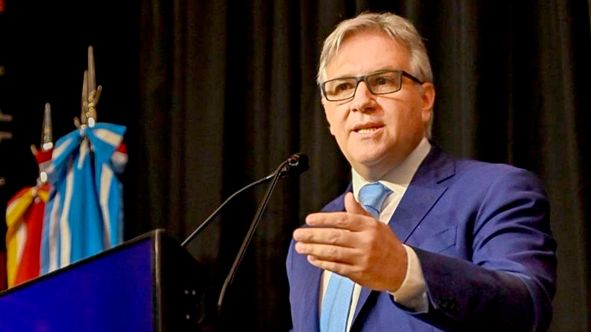 Tras el planteo de la mesa de enlace provincial, Llaryora vuelve a reclamar la eliminación de retenciones