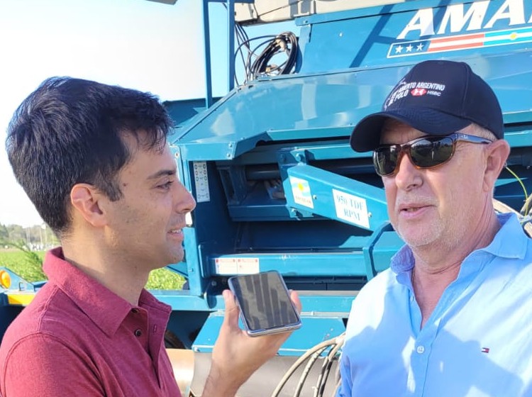 José Cerutti de C y S Agro sumó tecnología y presencialidad a la jornada del maní en Cabrera