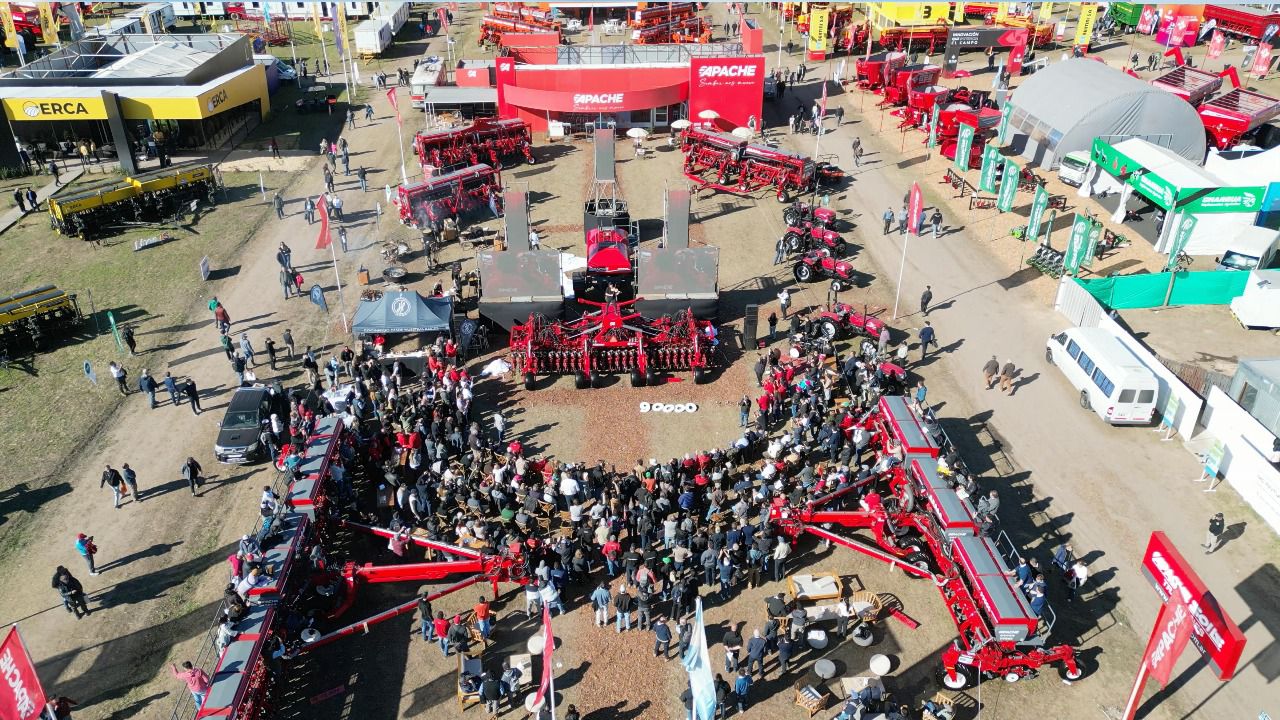 Innovación y eficiencia en siembra, se presentó en el marco de Agroactiva la nueva APACHE 90000 Air Drill