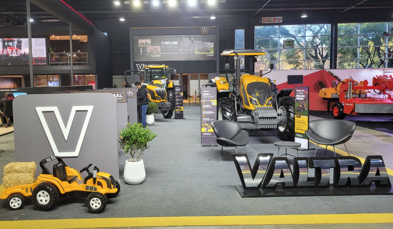 65 años de historia y futuro: Valtra refuerza su presencia en la Rural de Palermo
