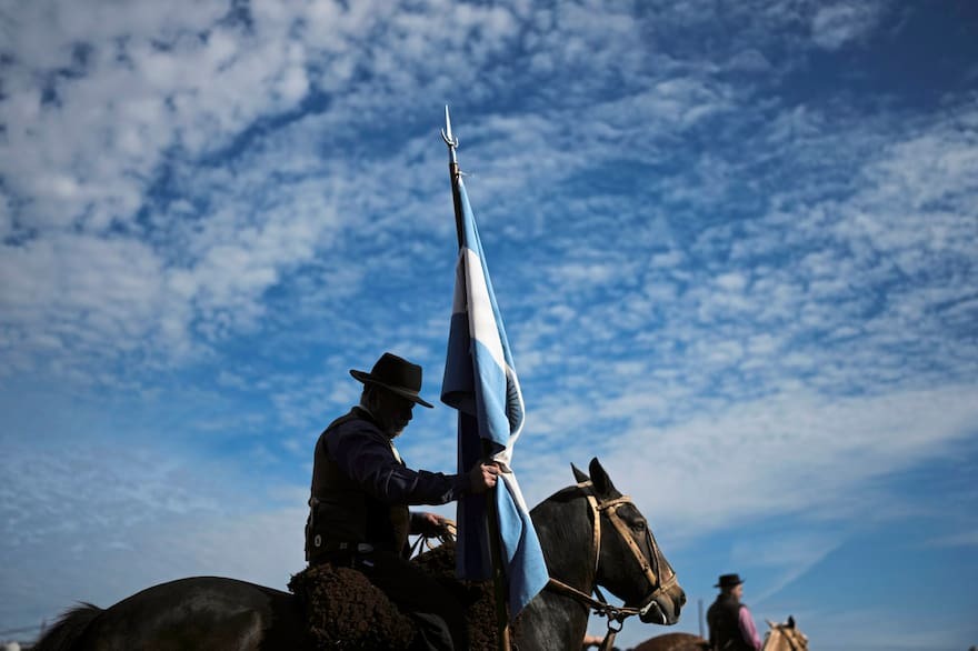 La Argentina celebra el Día de la Tradición en honor a José Hernández, autor del Martín Fierro