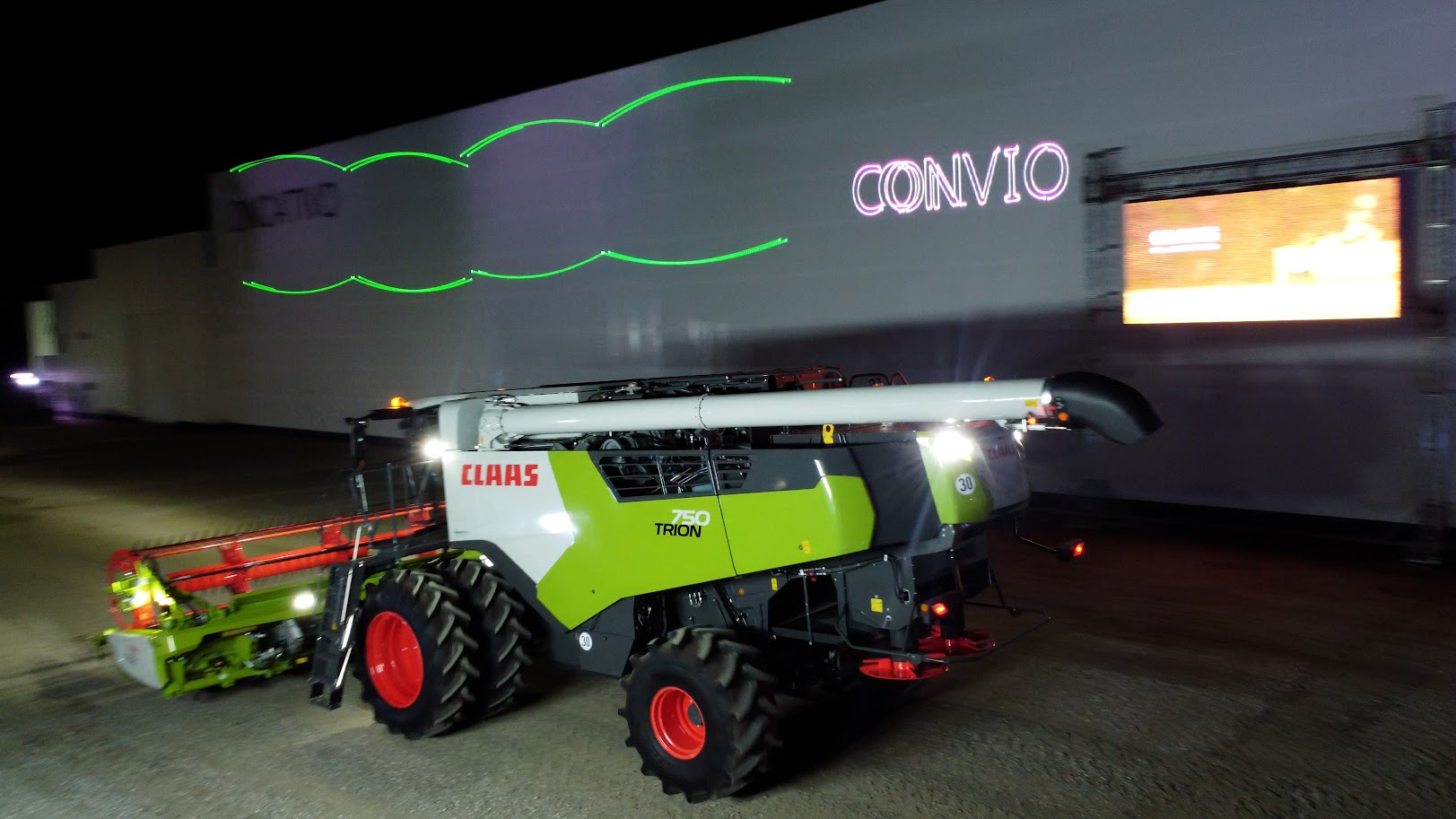 CLAAS presenta en Oncativo su nueva línea de cosechadoras y plataformas