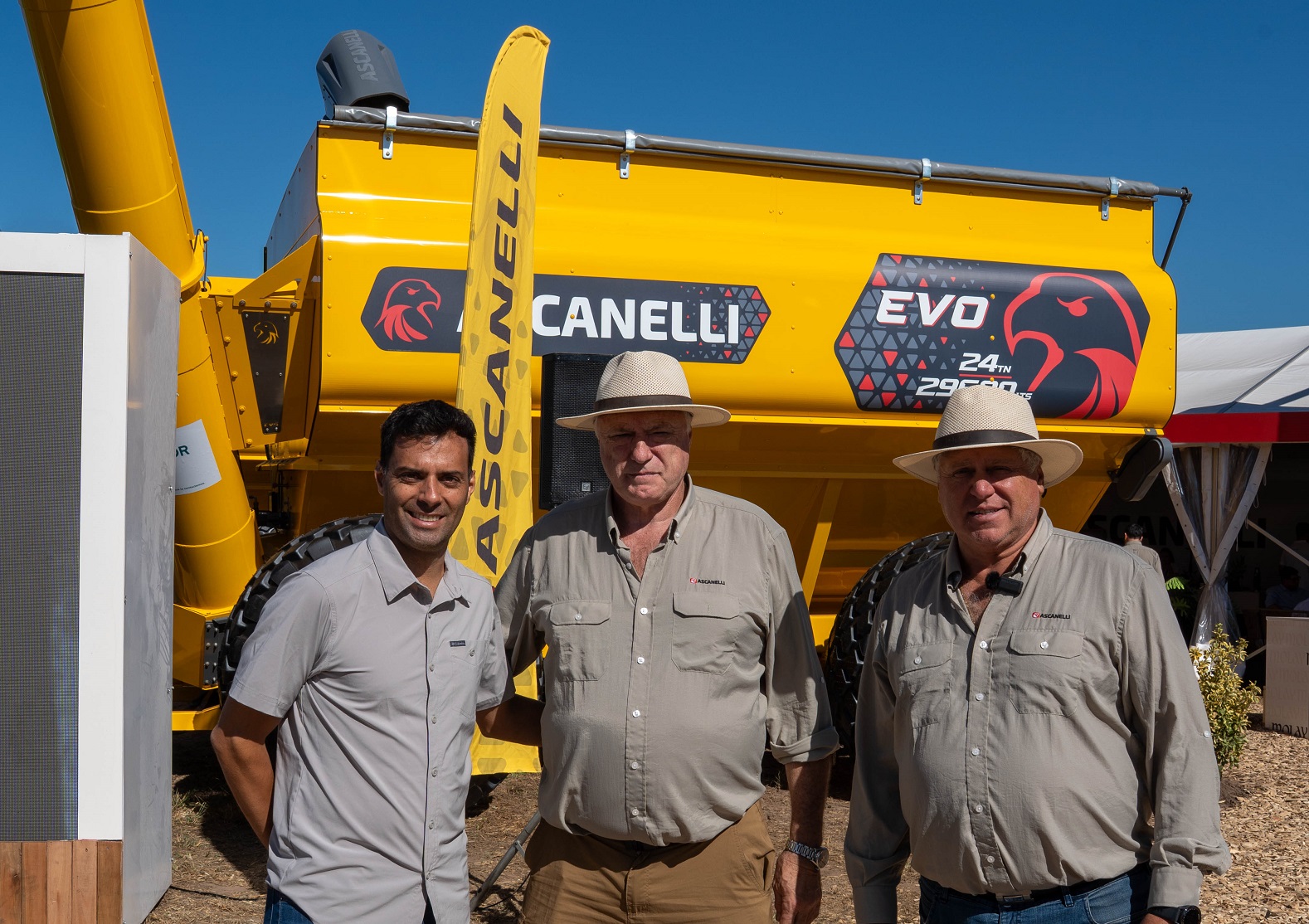 Roberto y Sergio Ascanelli presentaron la nueva línea Evo en una edición histórica de Expoagro
