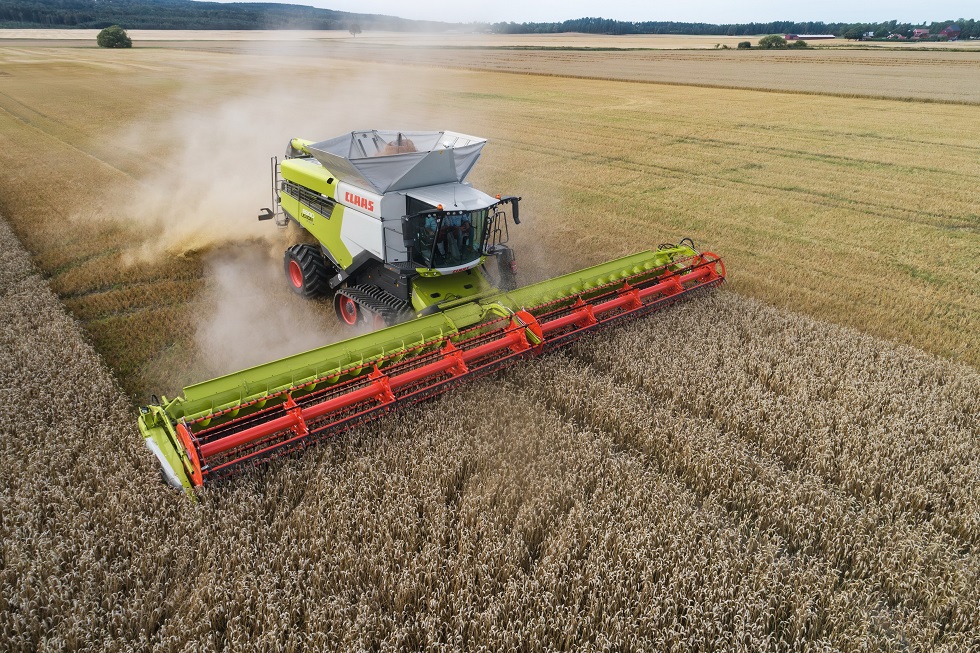 Milcam Agropecuaria incorpora la cosechadora LEXION 8800 para enfrentar desafíos agrícolas