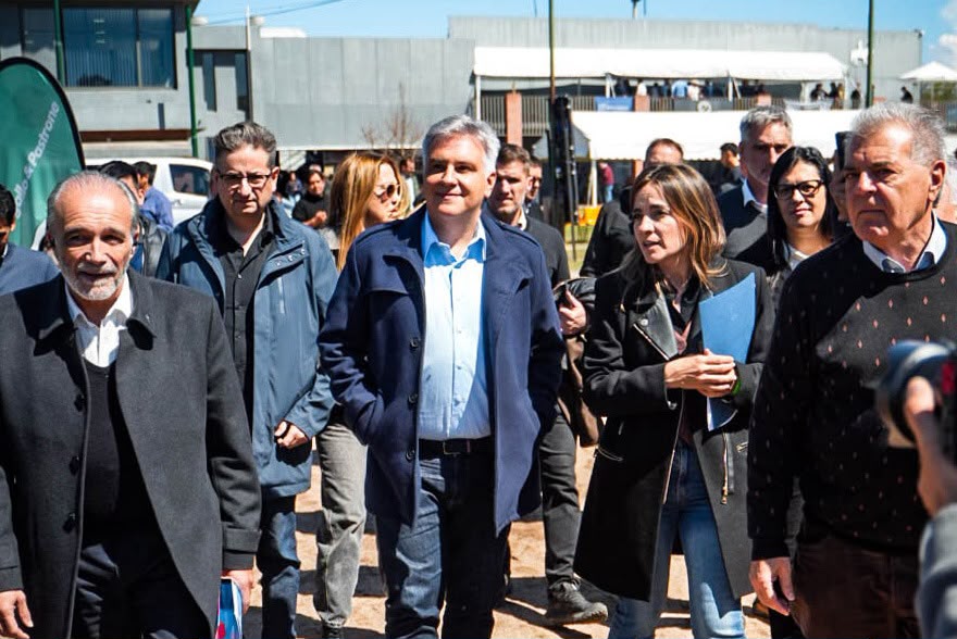 Llaryora presentó créditos por $30.000 millones para el campo con tasas desde el 11%