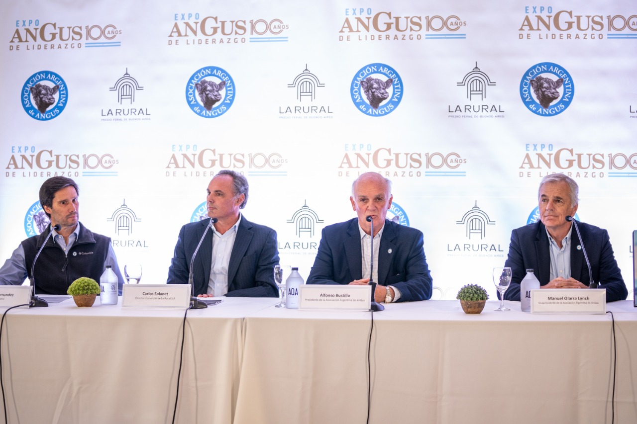 En la exposición Angus del Centenario por primera vez habrá jura de Angus colorados y negros de forma alternada